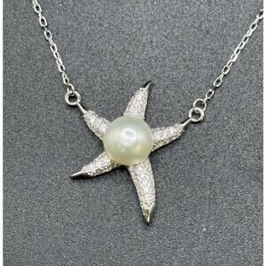 New Condition 18” Sterling Silver Genuine Pearl Cubic Zirconia Starfish Necklace